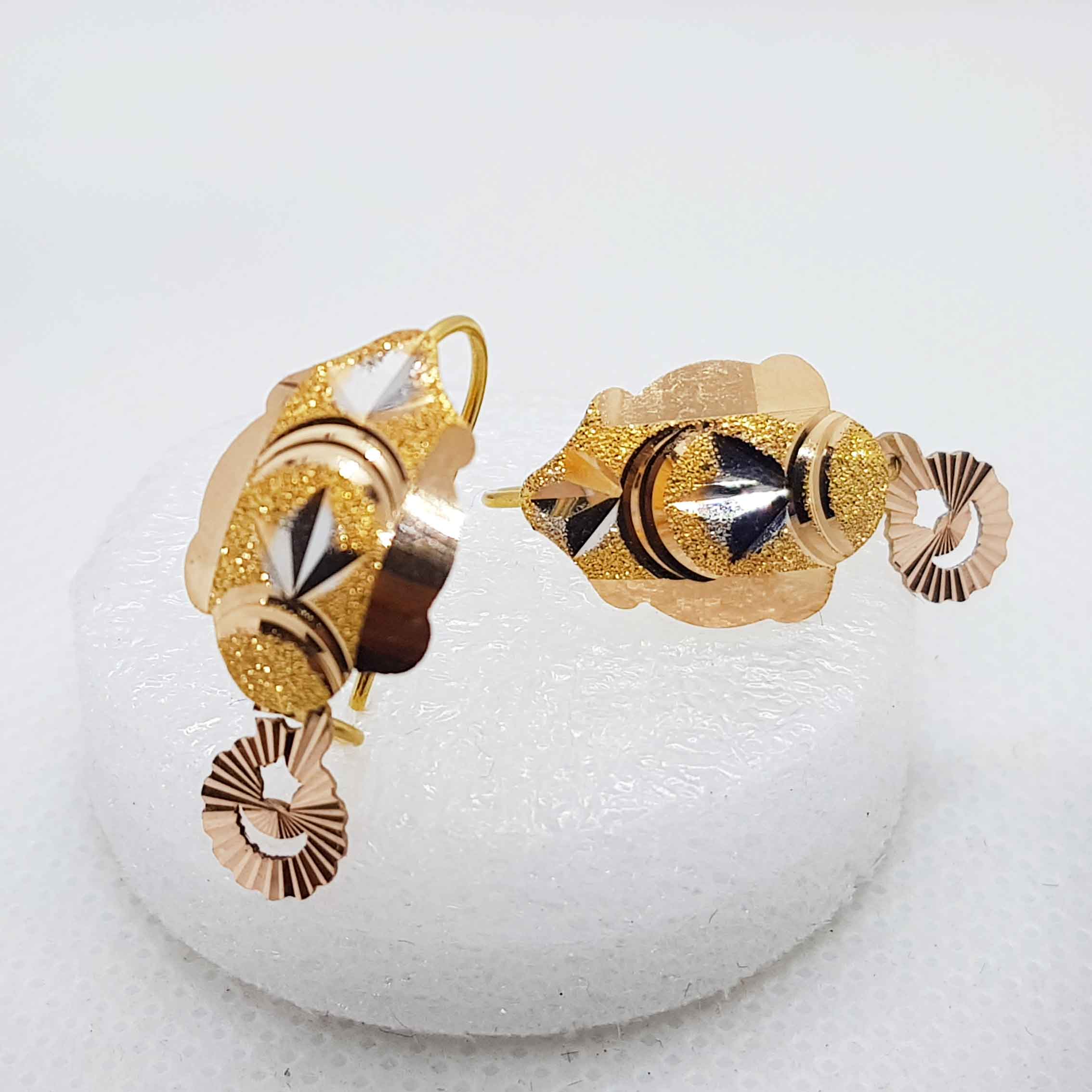 Stunning Gold Earrings