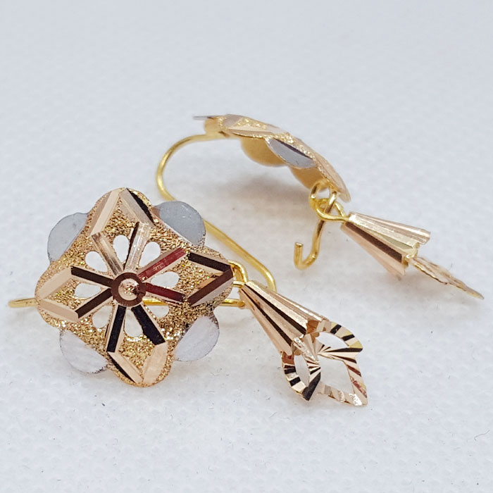 Stylish Gold Earrings For Girls