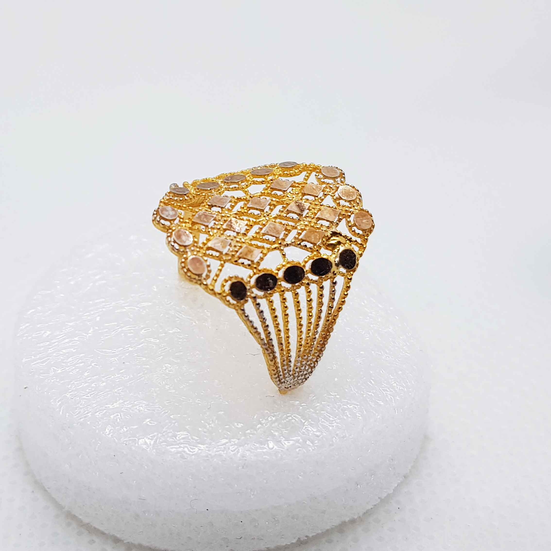 Stylish Gold Ring Without Stone